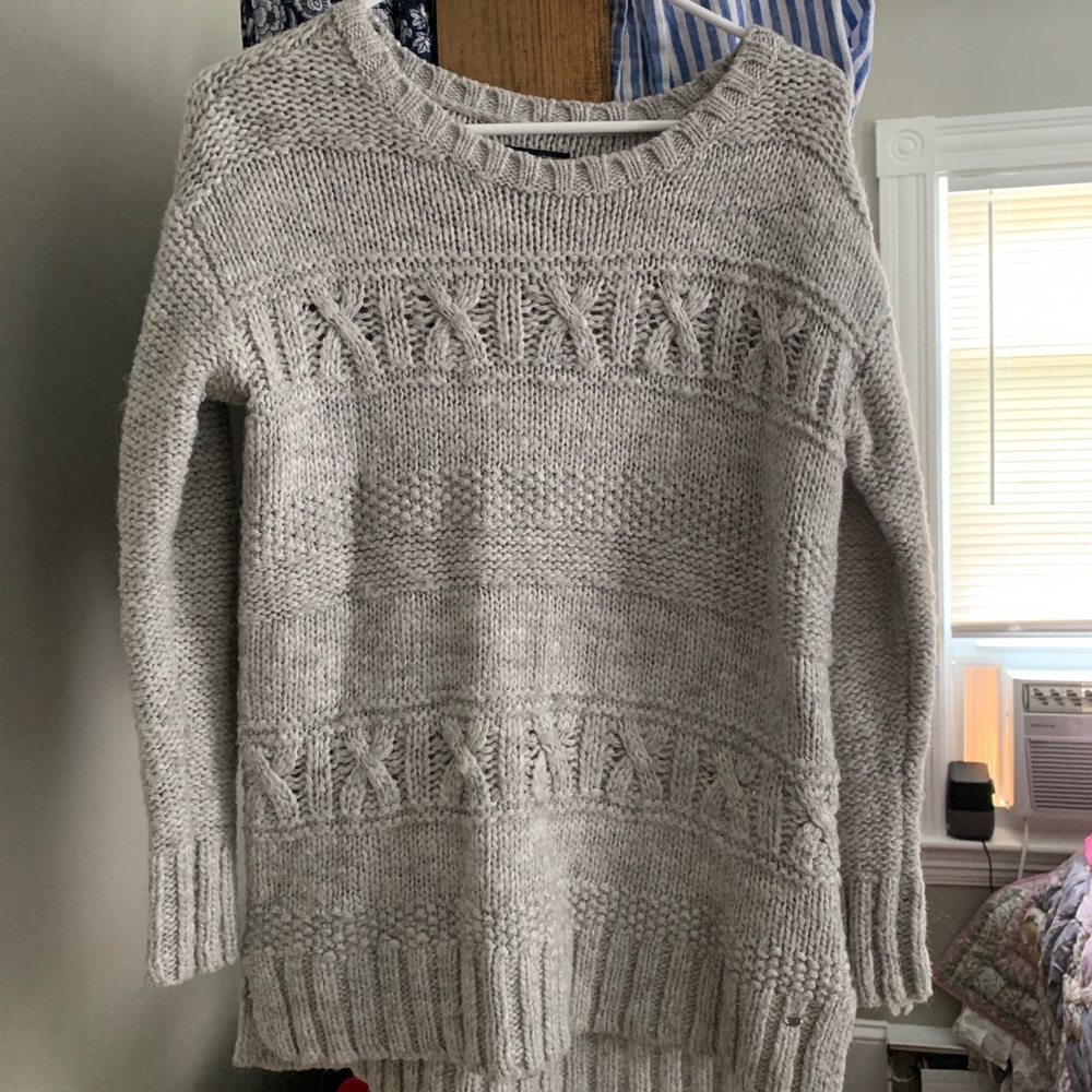 American Eagle Sweater